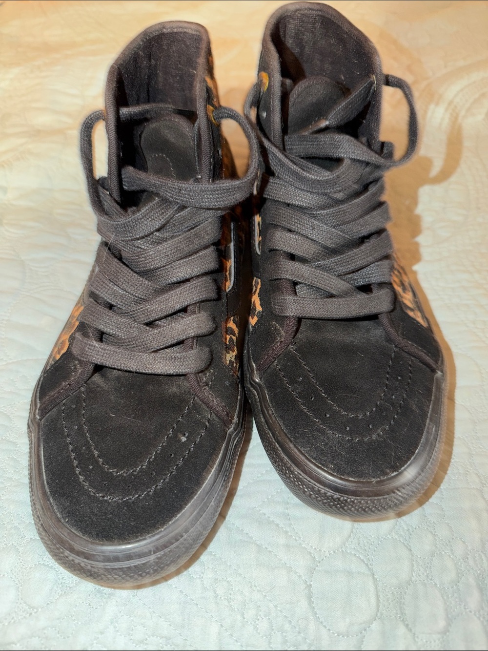 Vans Black and Leopard Print High-Top Sneakers cher strawberry